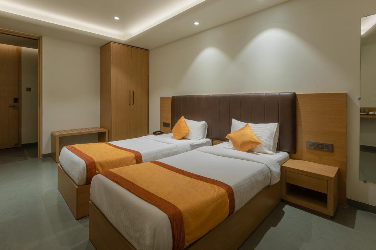 Indus Suites Nagpur Esterno foto